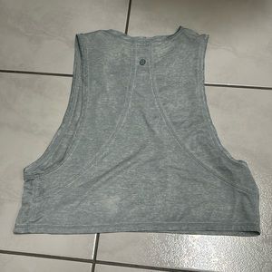 Lululemon cropped tank